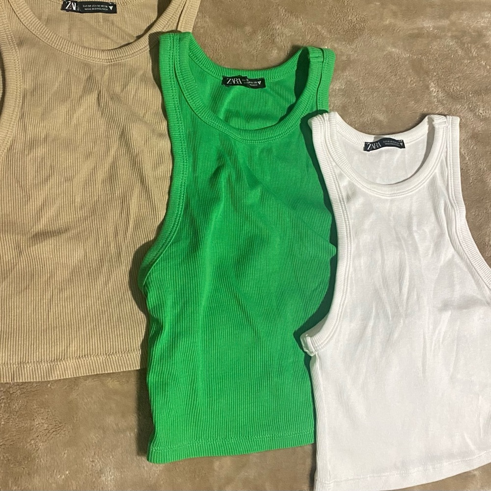 Zara // Ribbed Crop Top